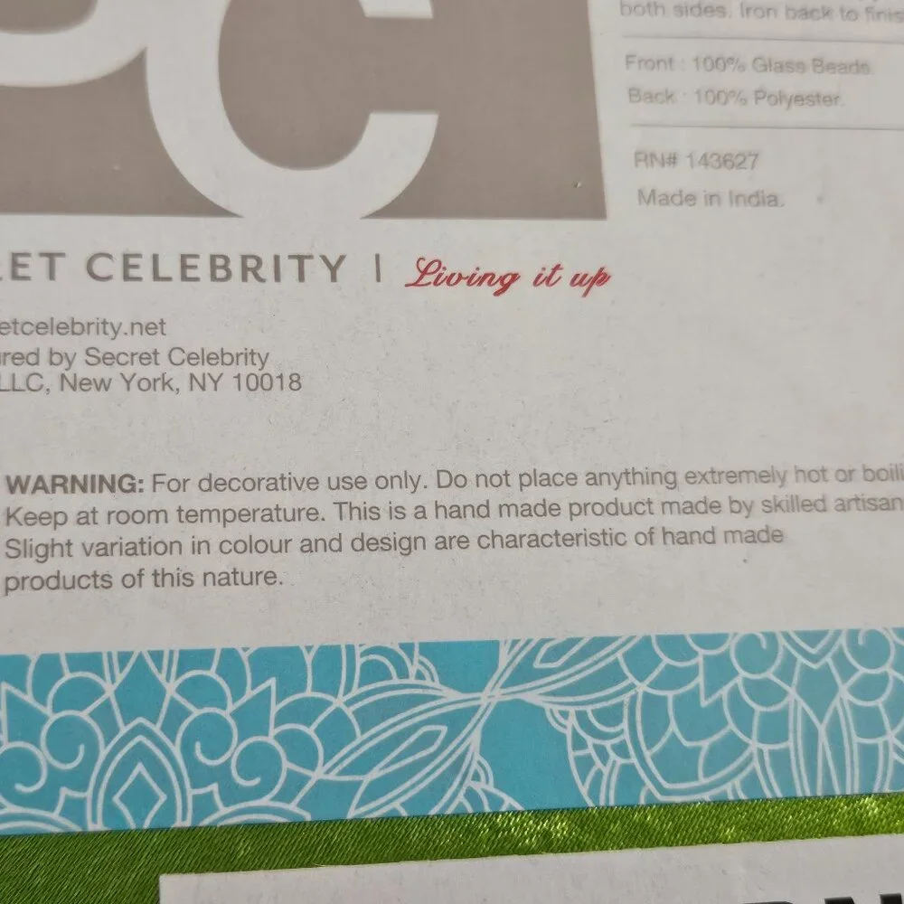 RARE SECRET CELEBRITY KIM SEYBERT YELLOW GREEN FLOWER FLORAL PLACEMAT CHARGER
